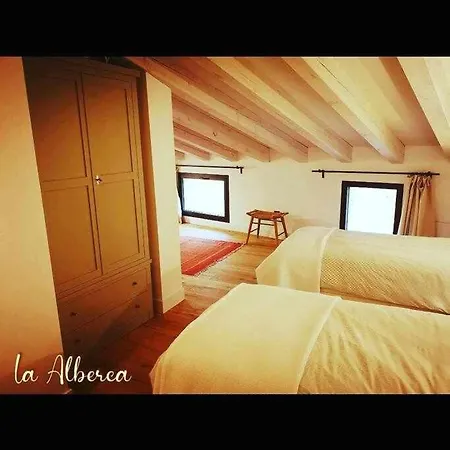 La Alberca: Casa Con Jardin Y Piscina * Tenzuela